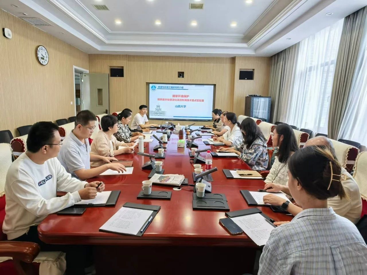 山西建投集团煤矸石处理使用专班与山西大学资源与情形工程研究所举行座谈会