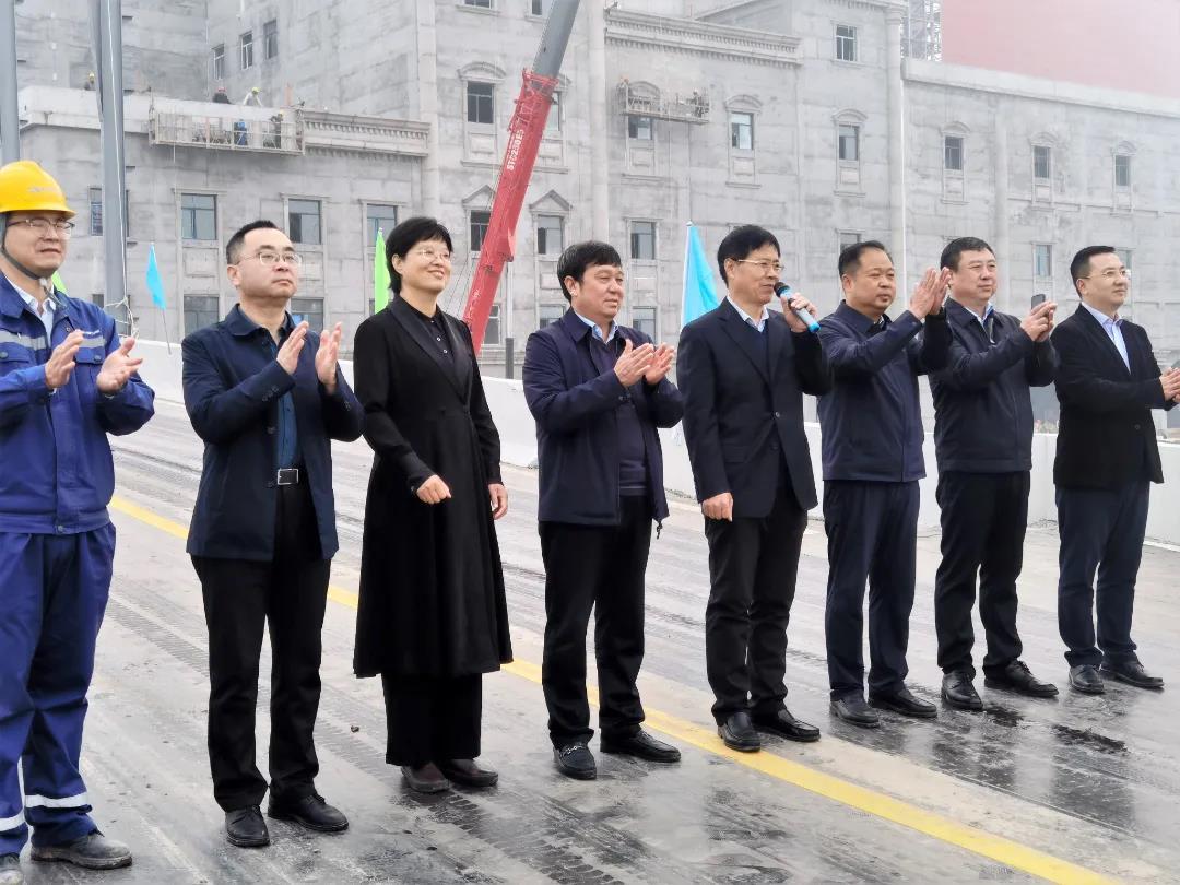 山西建投建工集团河津市生涯垃圾综合处理项目首车垃圾进厂
