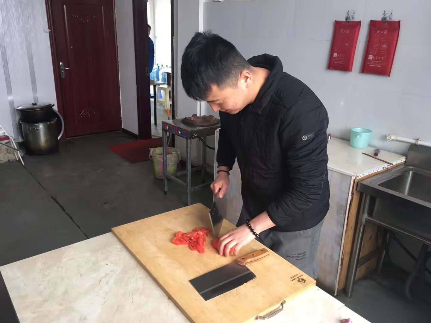 高昂有为  青年先行 ——山西机械化团委系列活动之“延续雷锋精神”-402cc永利集团