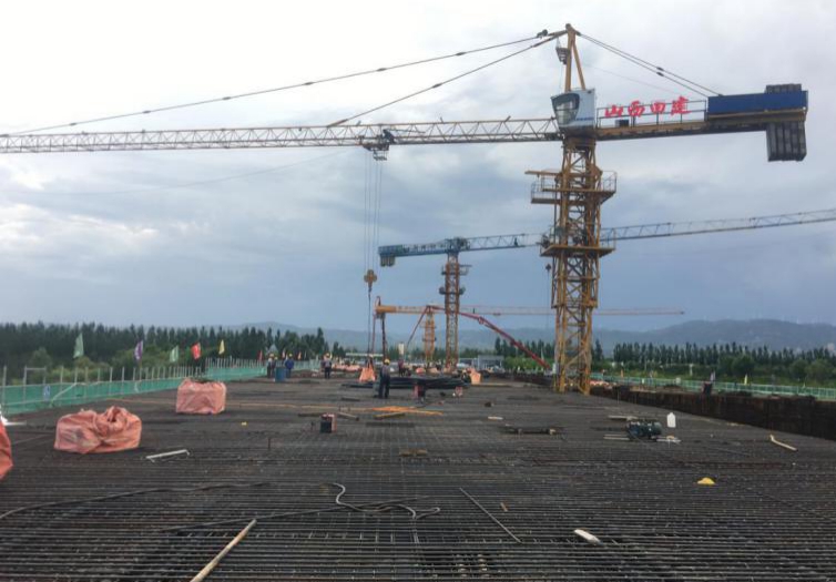 朔州市委副书记、市长熊燕斌在山西建投四建集团承建的朔州市七里河项目调研-402cc永利集团