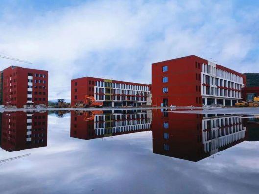 山西建投五建集团承建的静乐县第一中学校项目准期完工