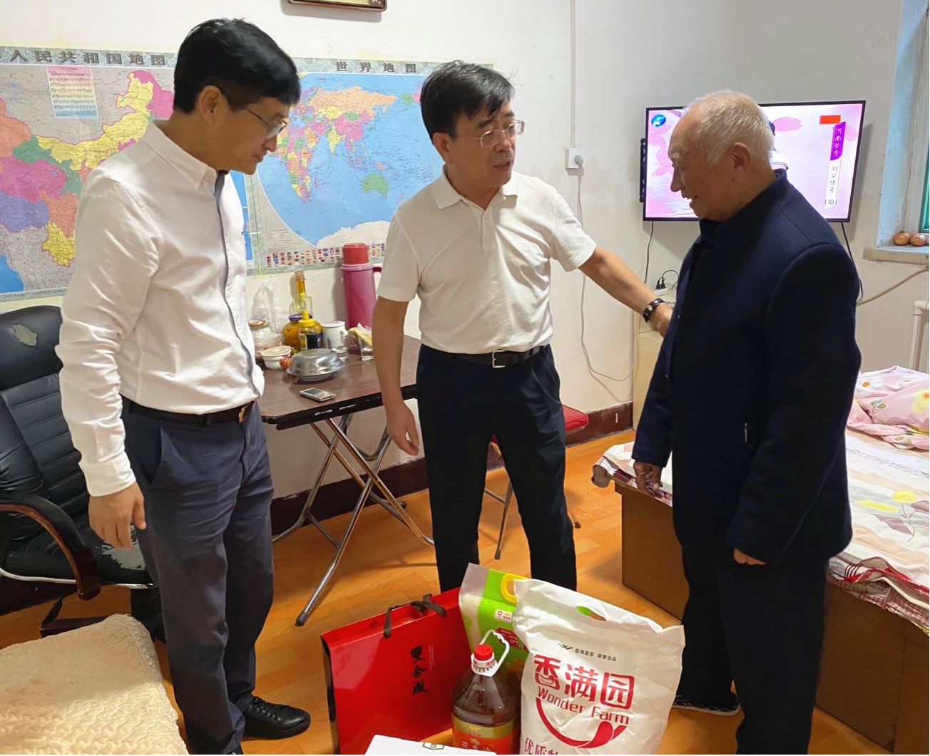 国庆中秋迎佳节 友谊浓浓暖人心 ——山西建投契械化集团开展两节前慰问活动-402cc永利集团