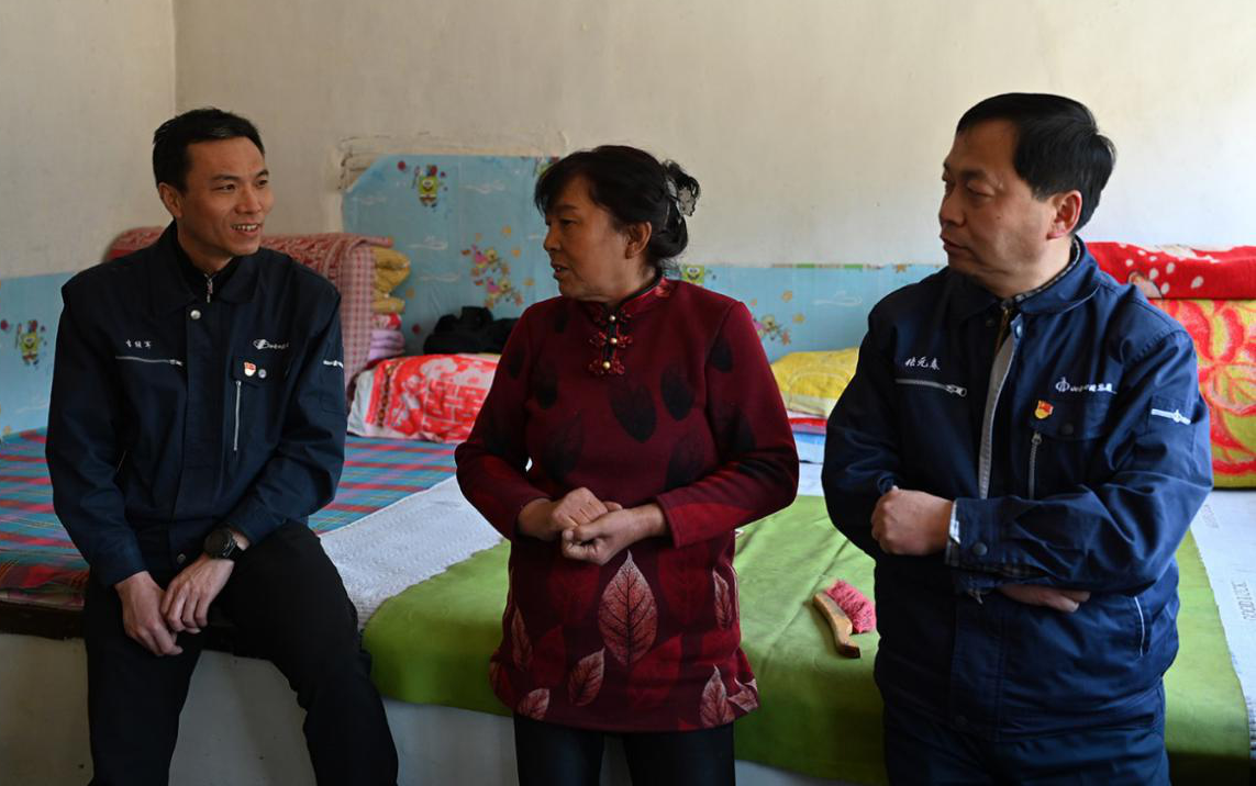 脱贫攻坚见行动 入户走访暖人心——山西四建集团向导到繁峙县入户走访扶贫帮扶户-402cc永利集团
