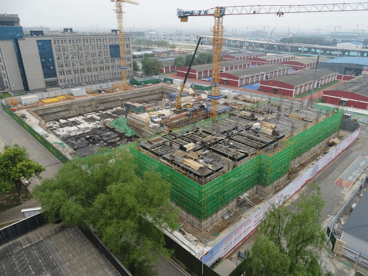 山西建投四建集团承建的山西师范大学数理与信息工程实验实训中心项目封顶-402cc永利集团