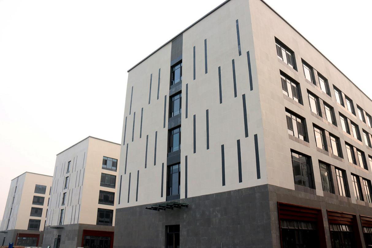 山西工程科技职业大学向山西建投四建集团赠予锦旗-402cc永利集团