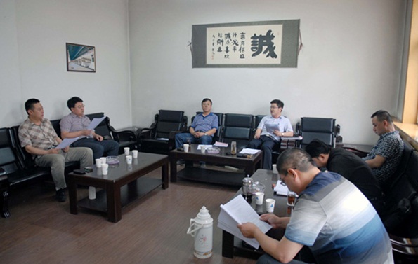 装置公司市场部组织召开谋划开发机构市场专题会